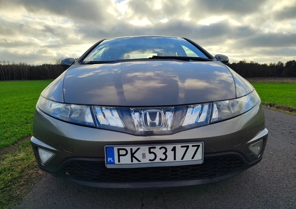 Honda Civic cena 18500 przebieg: 308000, rok produkcji 2007 z Zawichost małe 191